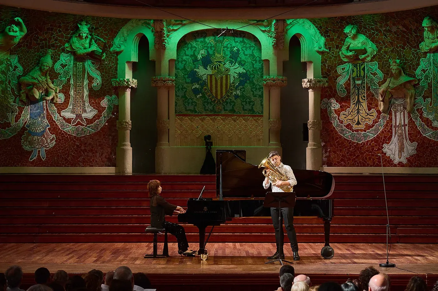 Raúl Sabiote y Yuko Mizutani actuando en el Palau de la Música Catalana